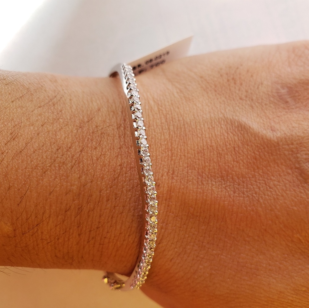 Sparkling cz diamonds bracelet.